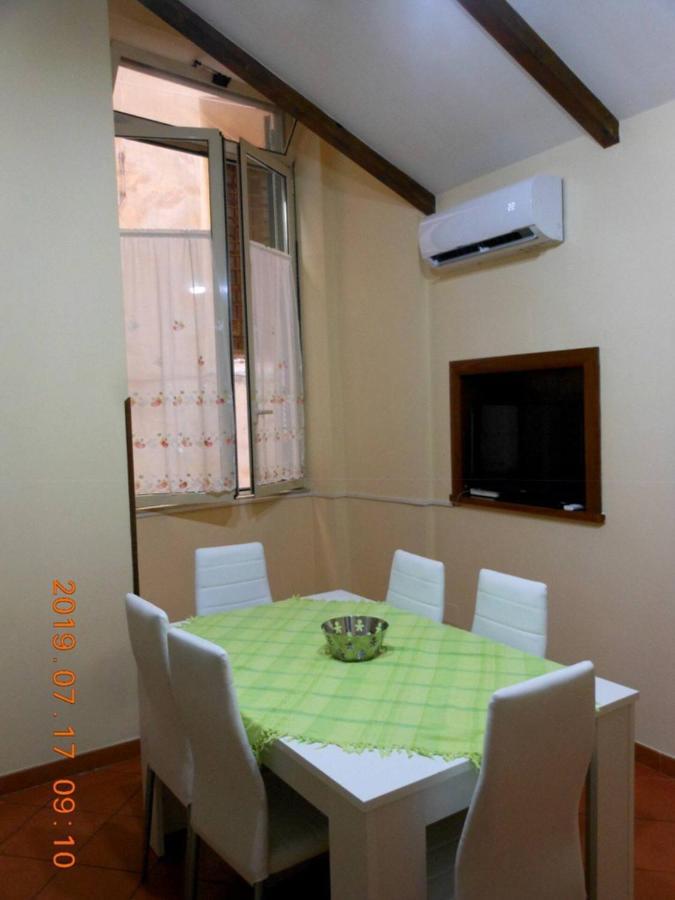 Home In Love: Vicoletto Dei Presepi Neapel Exterior foto