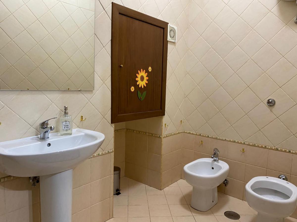 Home In Love: Vicoletto Dei Presepi Neapel Exterior foto