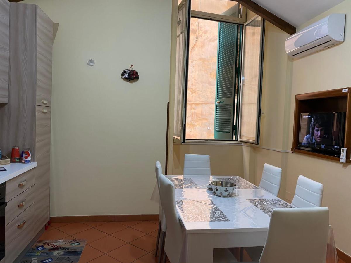 Home In Love: Vicoletto Dei Presepi Neapel Exterior foto