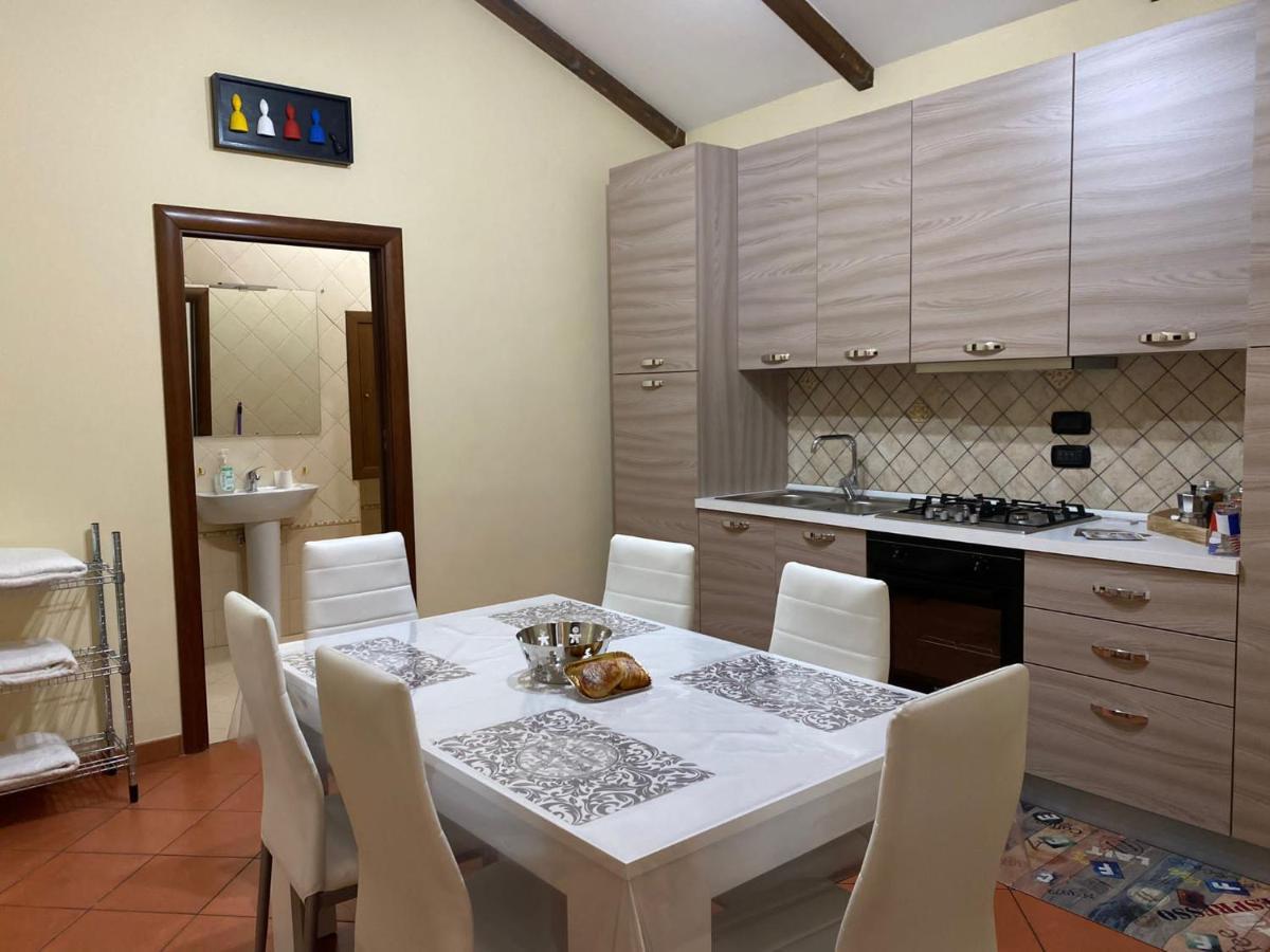 Home In Love: Vicoletto Dei Presepi Neapel Exterior foto